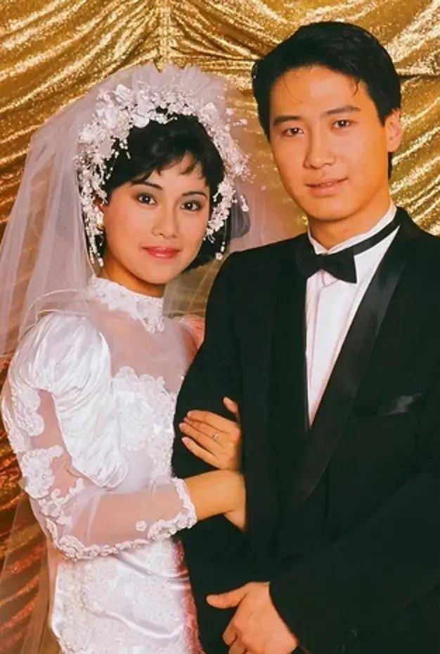 四大天王黎明《天涯歌女》14岁出道,之后部部电视剧都是大女主,搭档的