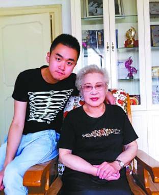 32岁守寡改嫁小叔子再丧夫,女儿脑瘫又夭折_赵丽蓉_盛强_秦怡