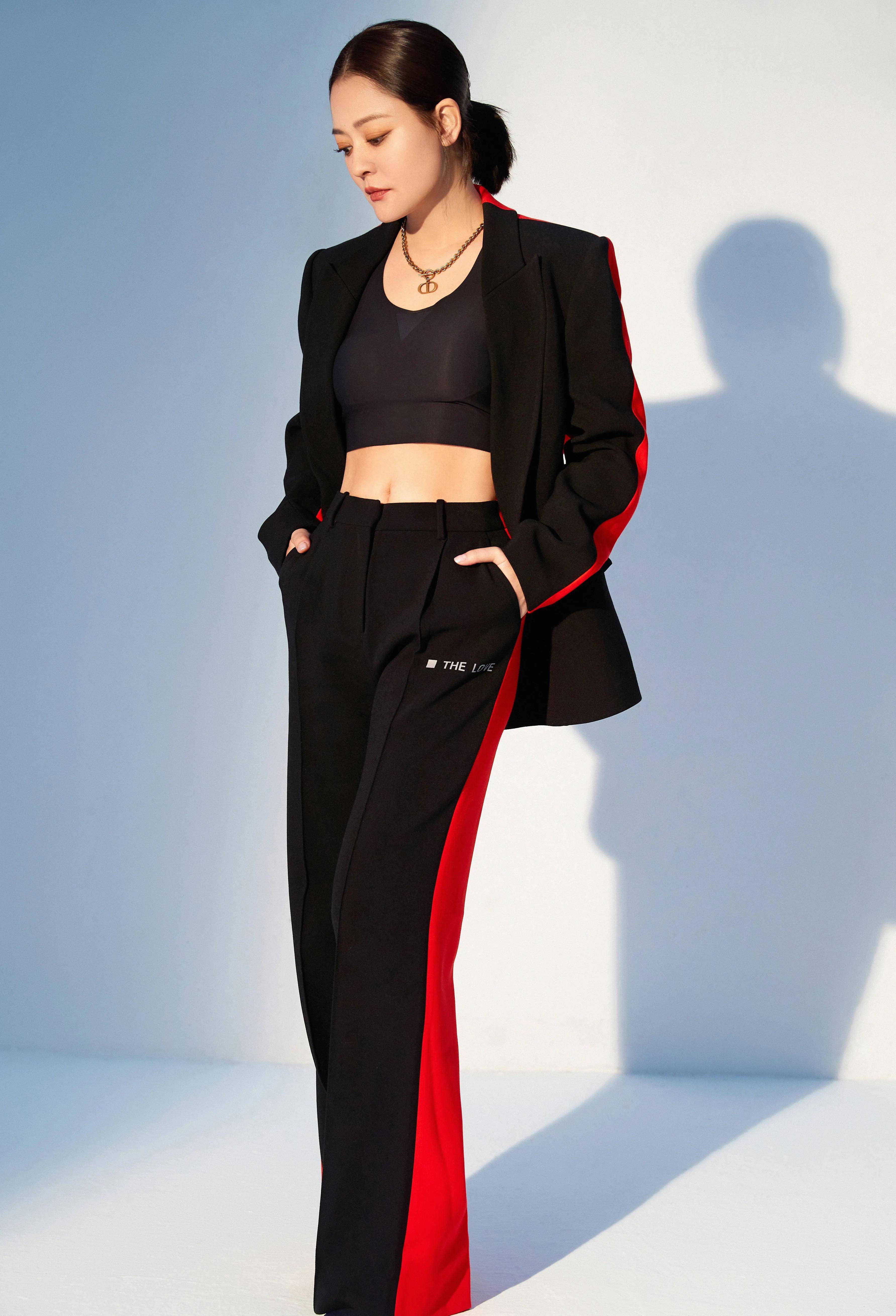 演员陈佳妍有过一段婚姻爱拍戏也爱女儿