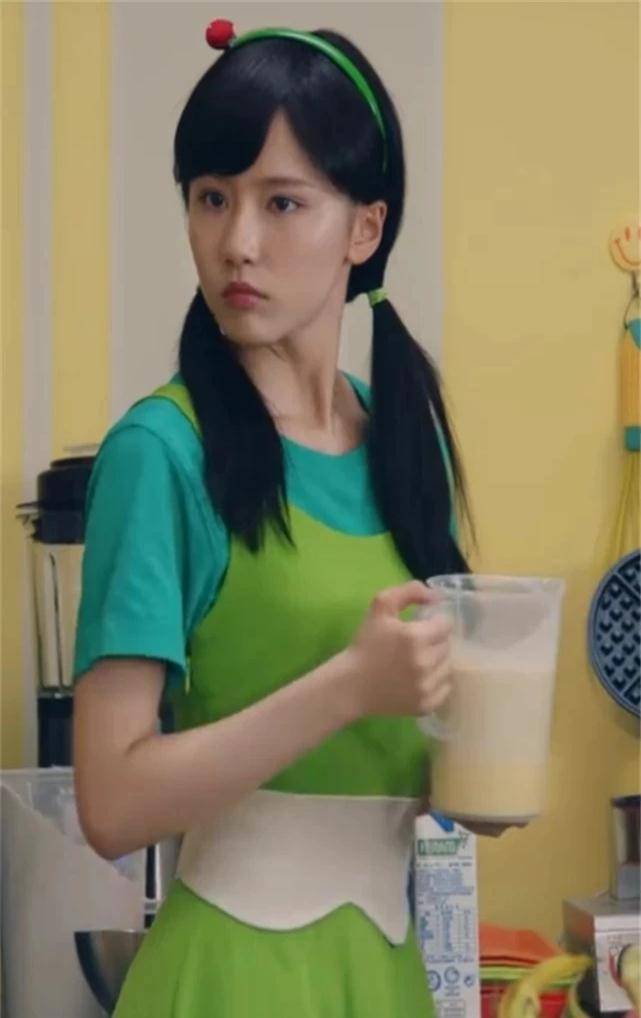 原创诸葛大力和陈美嘉差10岁同样是双马尾造型少女感不相上下