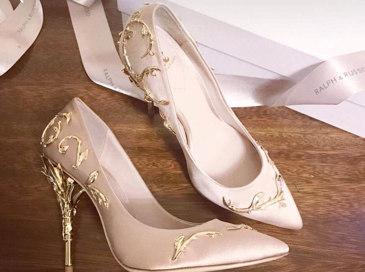 原创这些婚鞋穿上时髦又好看穿上它之后保证婚礼不留遗憾