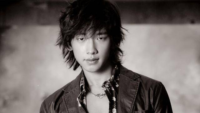 原创rain近照曝光神情憔悴脸色蜡黄风采全无差点认不出