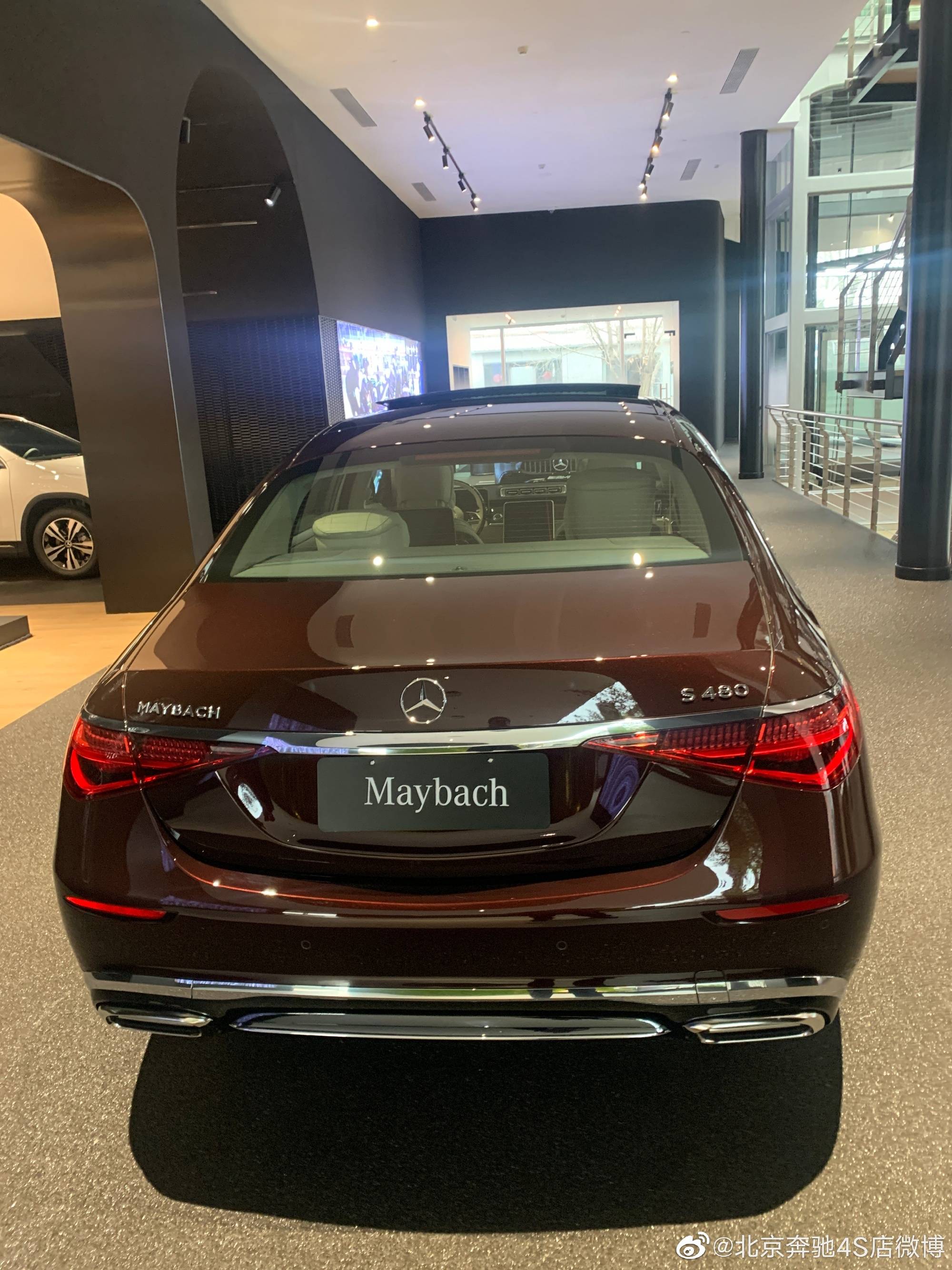 迈巴赫s480碧玺红北京奔驰迈巴赫4s店676767