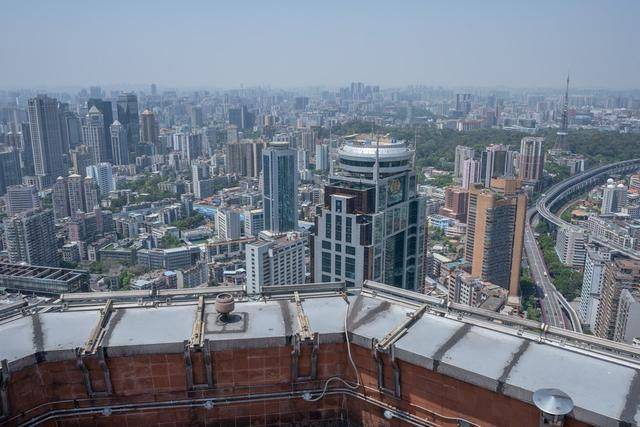 这里曾是全国第一高楼，广州人口中的“63层”，风景真的绝了
