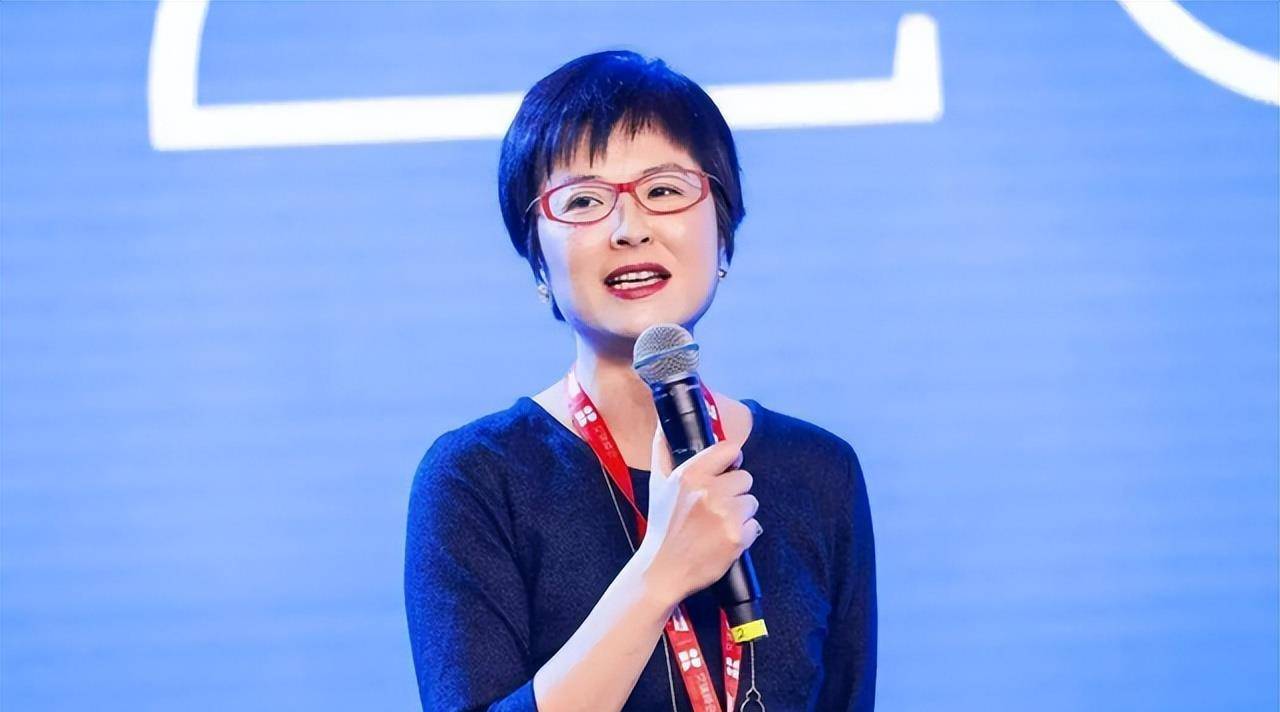 央视主持人因病辞职,投资"二混子"147万,两年时间赚了1.