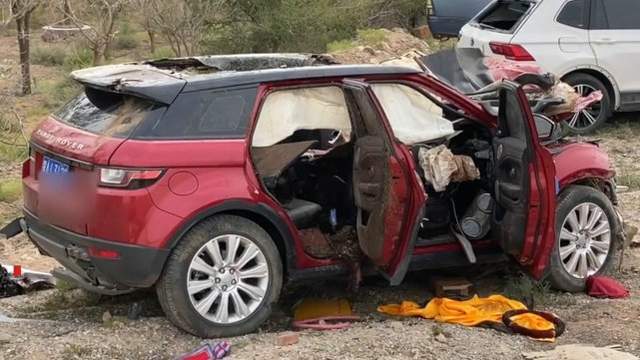 原创汽车撞骆驼4人中为何只有于月仙遇难其中原因令人感叹