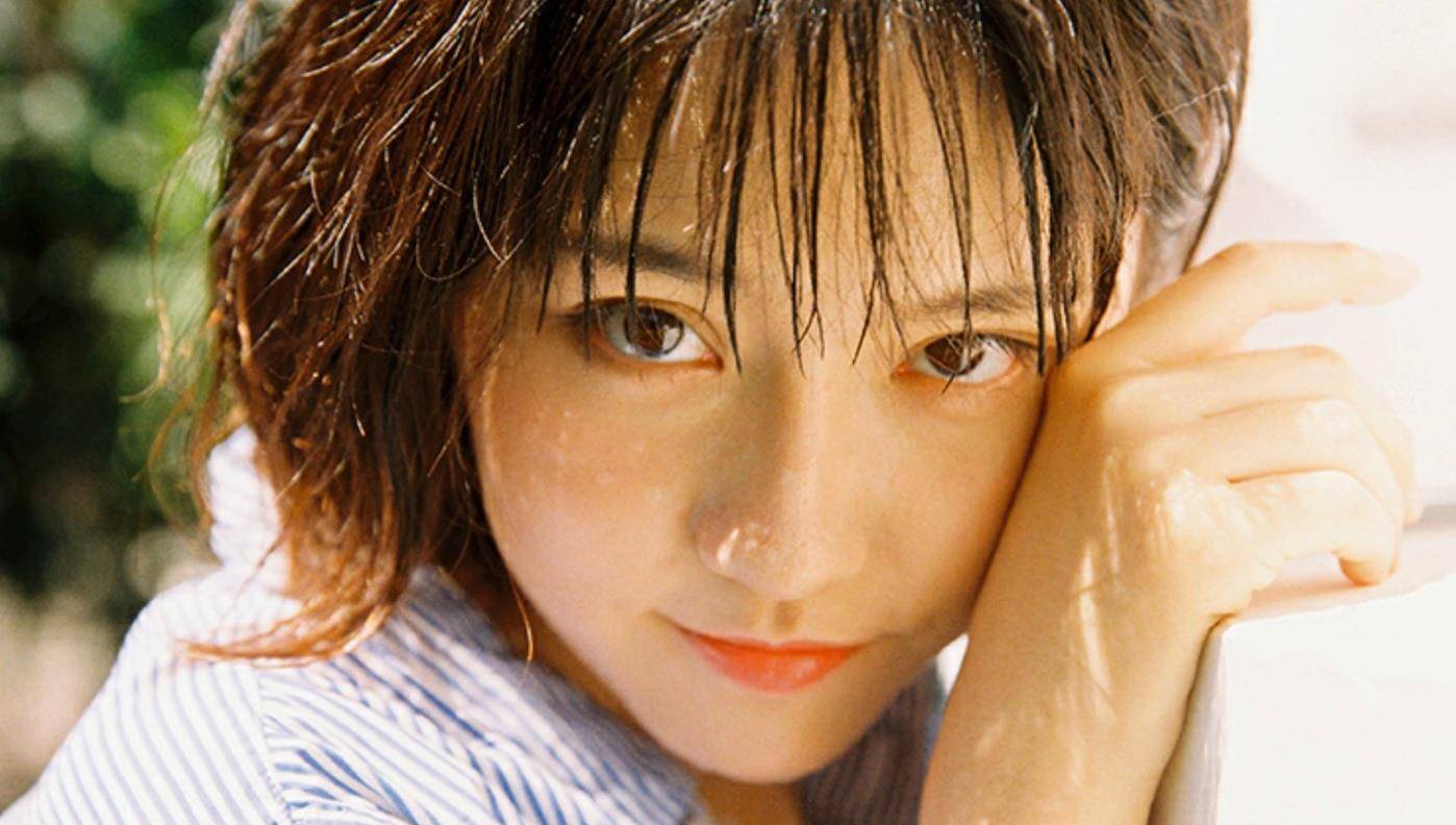 诸葛大力“学生照”曝光，当她解开衬衣扣子那刻，男粉瞬间不淡定了_搜狐网