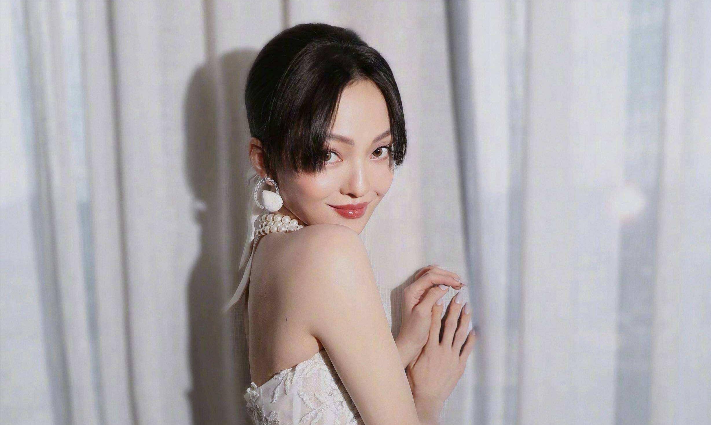 原创13年后张韶涵首谈家人背叛父母如吸血鬼