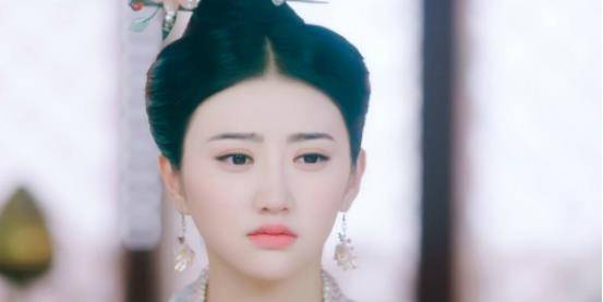 在古装剧中也有许多流产画面,像刘诗诗就曾出色演绎过这种场景.