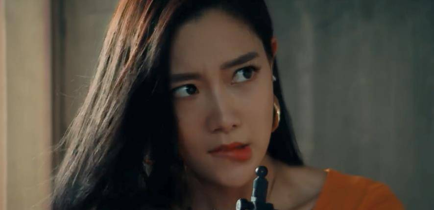 原创差点没认出唐探3的时尚美女原来她是大火的宅男女神