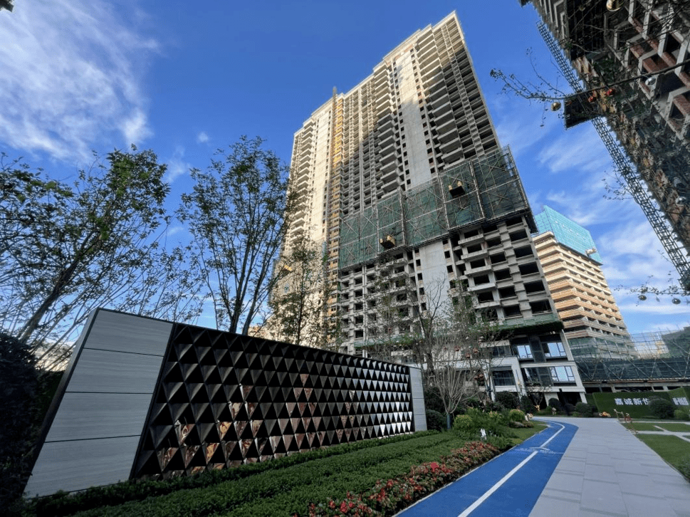 自贡绿地新里城年度城绩单出炉揭秘销冠盘是如何炼成的