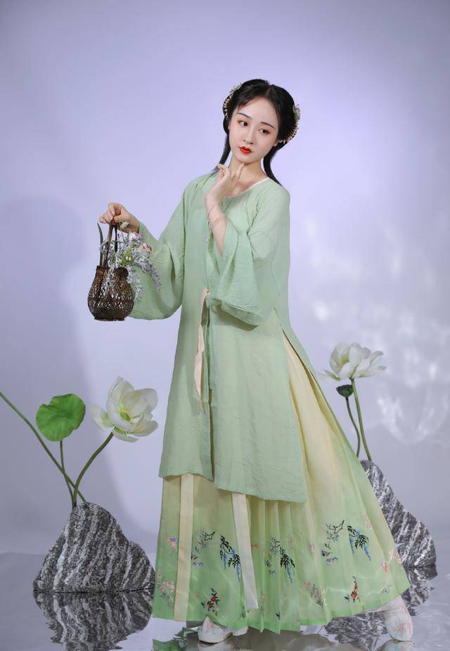 原创汉服常见的几种色系清新自然减龄俏皮让人喜欢