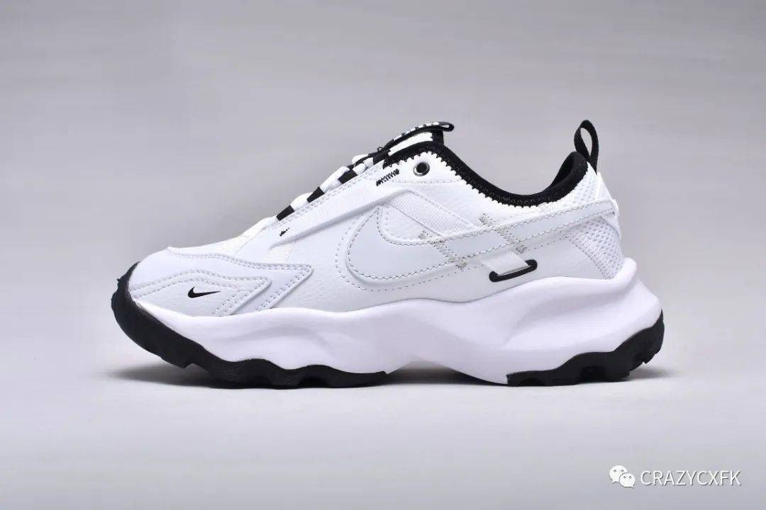 耐克niketc7900黑白反光钩透气低帮跑步鞋