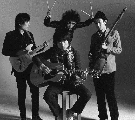 逃跑计划乐队也随着名声大噪.