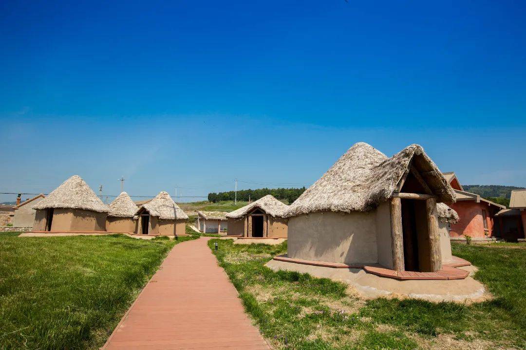 北庄遗址仙缘桥北方海域罕见的海蚀穹——天门洞开,其中天门洞开被称