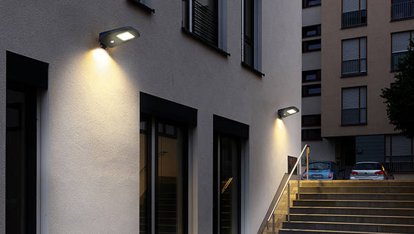 不同款式太阳能壁挂路灯各有哪些特点