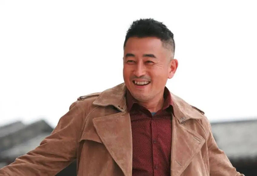 孙漂亮王志飞直播吐槽孙红雷长相他长那么难看像反派