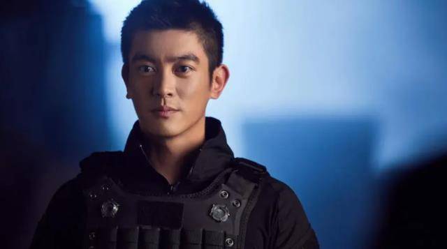 张殿伦_郑恺_角色