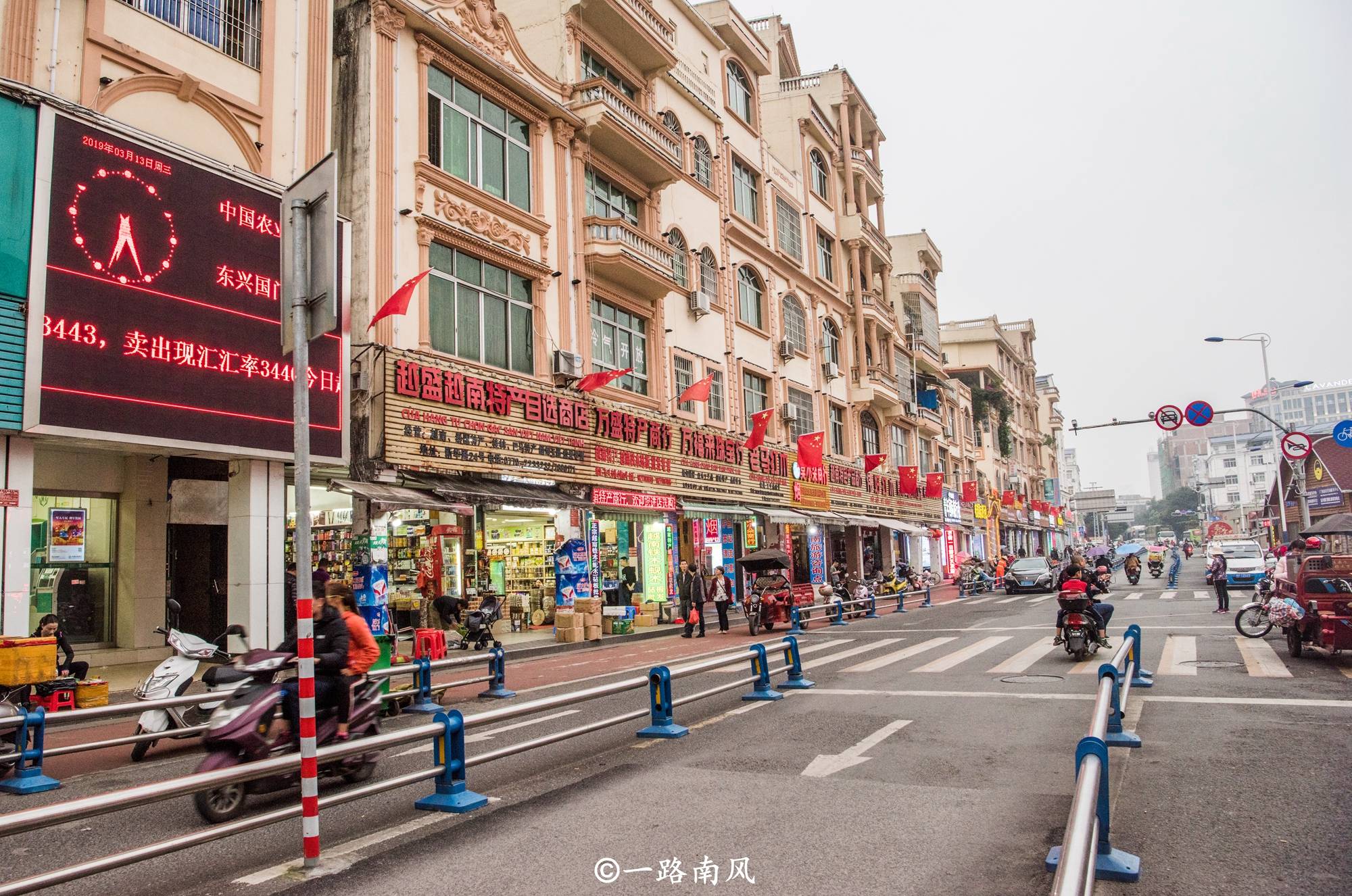 广西边境城市防城港，虽然游人如织，但东北人更喜欢到北海定居