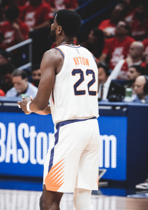 保罗末节7记中投狂揽19分 全场28 14 0失误太完美_比赛_布克_太阳队