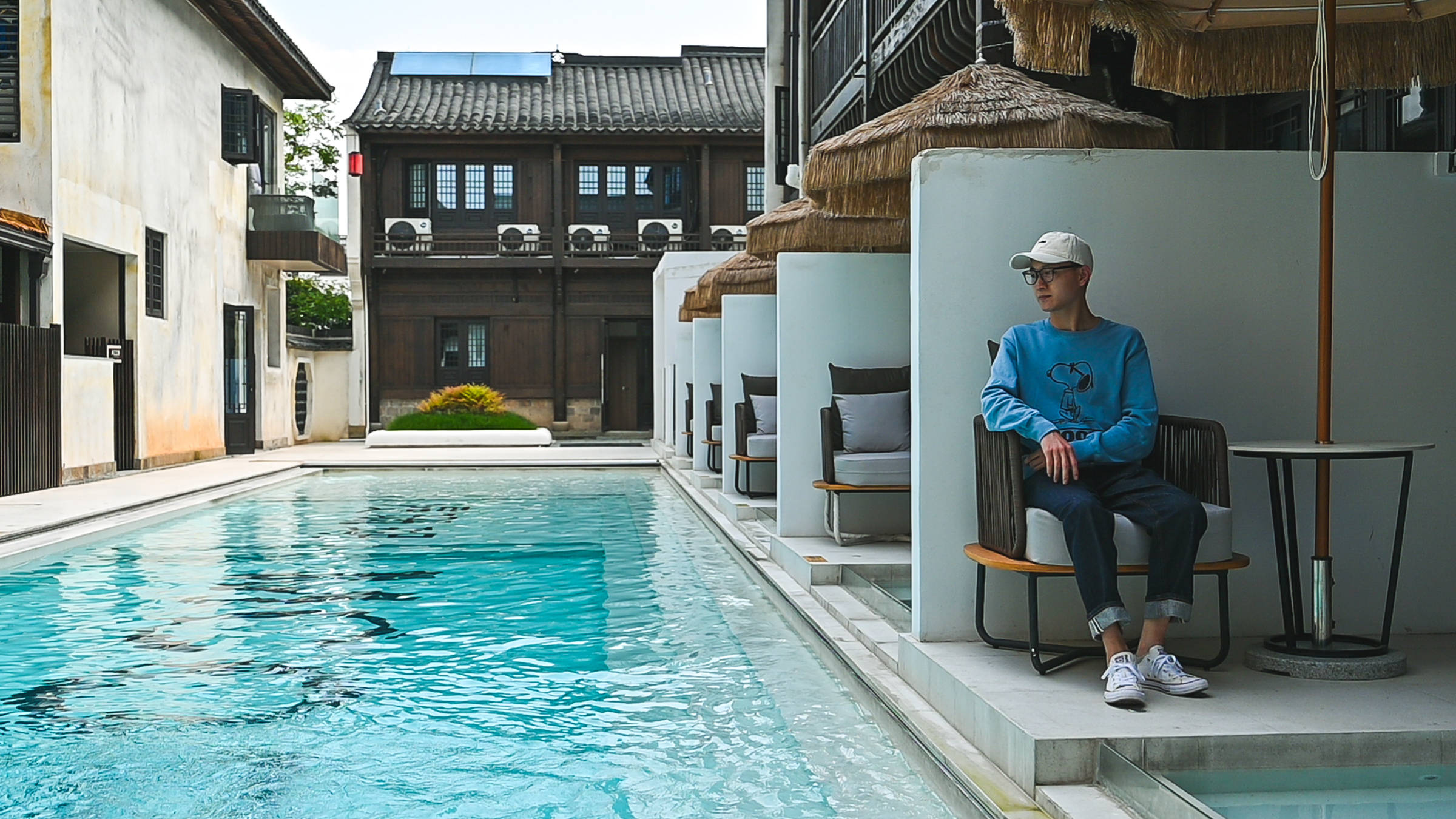 建德梅城镇网红民宿散落在粉墙黛瓦里的露天泳池景色超美