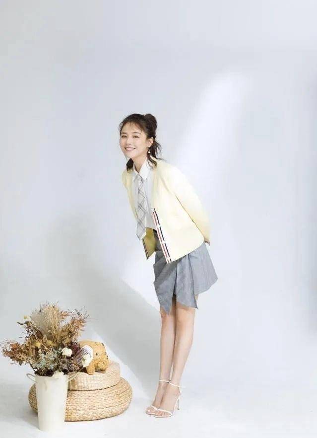 原创大骨架微胖身材怎么办学马思纯穿搭轻松穿出细腰美肩大长腿哦