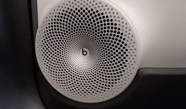 除此之外,车舱还搭载beats音响系统以及智能香氛系统.