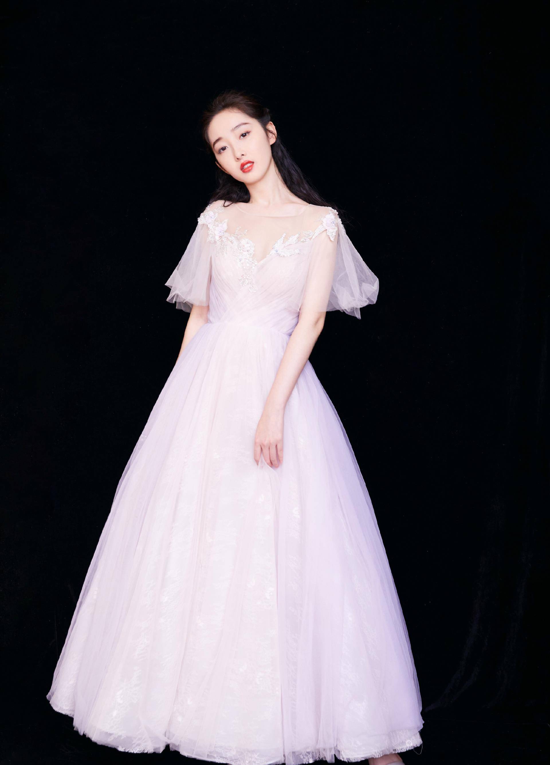 原创古典美女蒋梦婕身穿白色纱裙似仙女古典气质令人惊艳