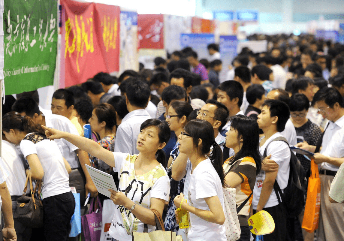 疫情发生后海外留学生回国求职热潮势不可挡