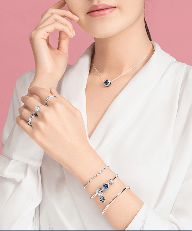 中國十大珠寶品牌排行榜_2021中國珠寶品牌價值排行榜前十名單最新發布
