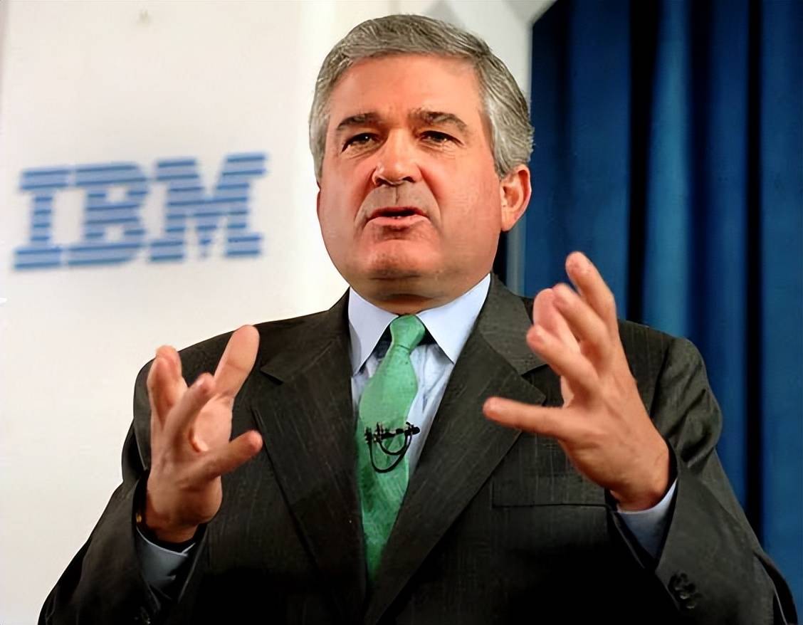 路易斯·郭士纳 前ibm公司总裁为了最大限度地削减成本,郭士纳请来