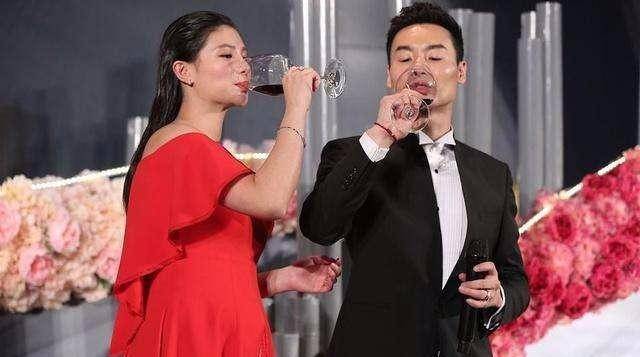 奥运会现场被求婚,如今30岁,依旧美艳动人_何姿_秦凯_冬泳