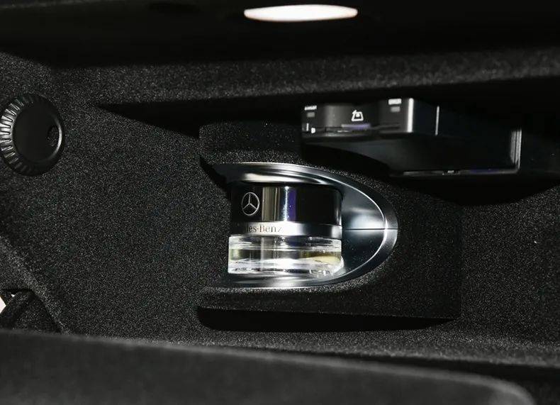 21款22款奔驰s400l商务型加装香氛负离子系统