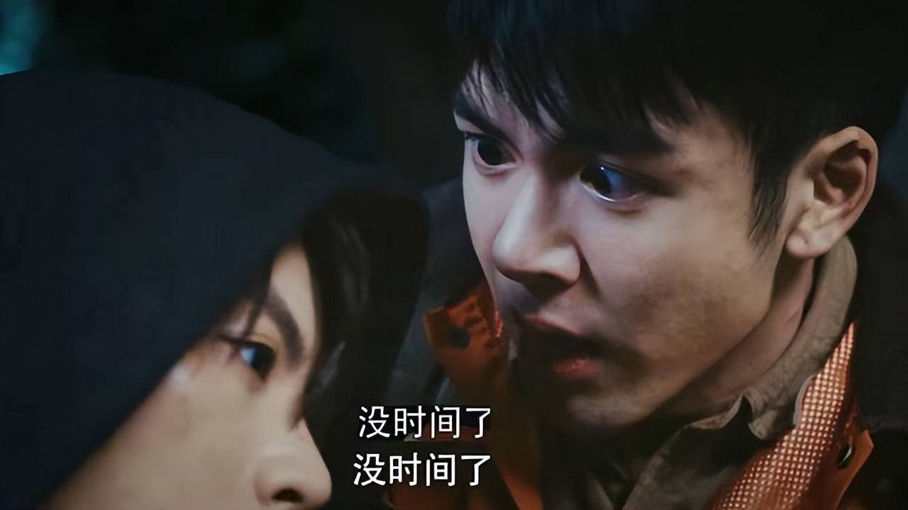 小哥在陨玉里经历了什么?为何成为吴邪一生的阴影?_盗墓_笔记_发展