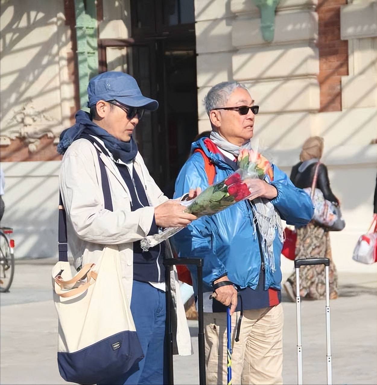 希望曾江大哥到了天上还能开心,两人在2014年一同录制综艺《花样爷爷