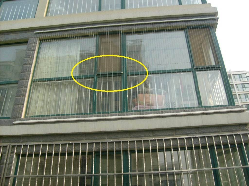 别再装防盗窗了,现在都流行这样装,美观还安全_阳台_家庭_护栏