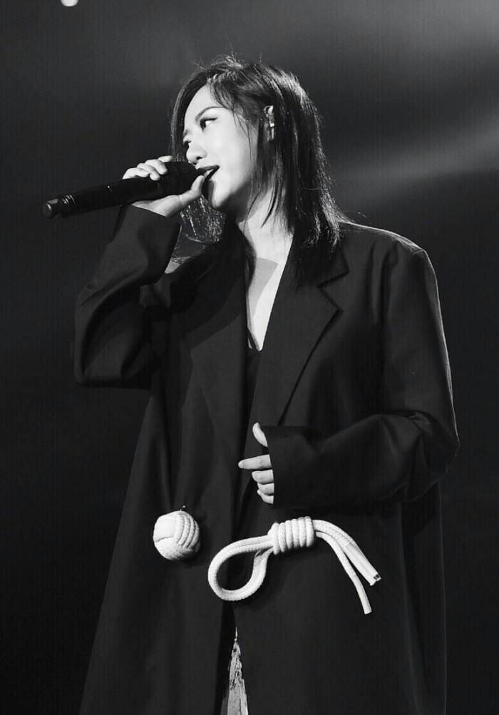 不签公司不雇经纪人,却在节目大放异彩_陈粒_梁博_神曲