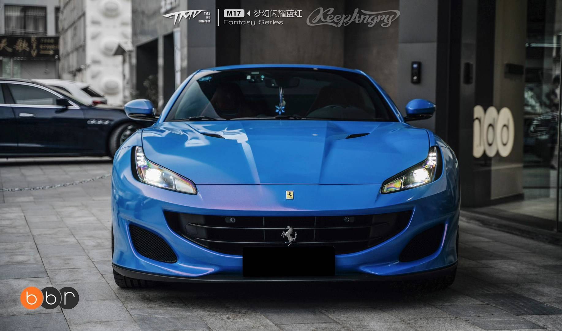 法拉利potofinotmd潮牌改色膜梦幻闪曜蓝红