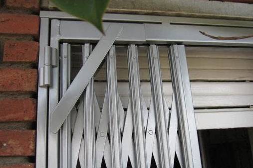 能轻松伸缩折叠,小偷来了也不怕_坠楼_防火_火灾