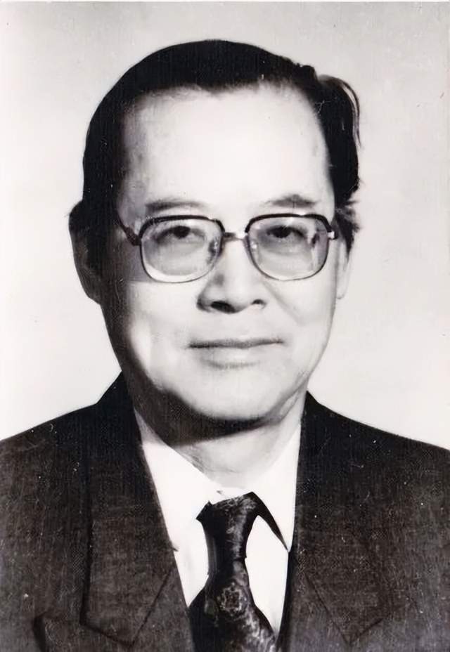 历史系教授张芝联生于簪缨之家.