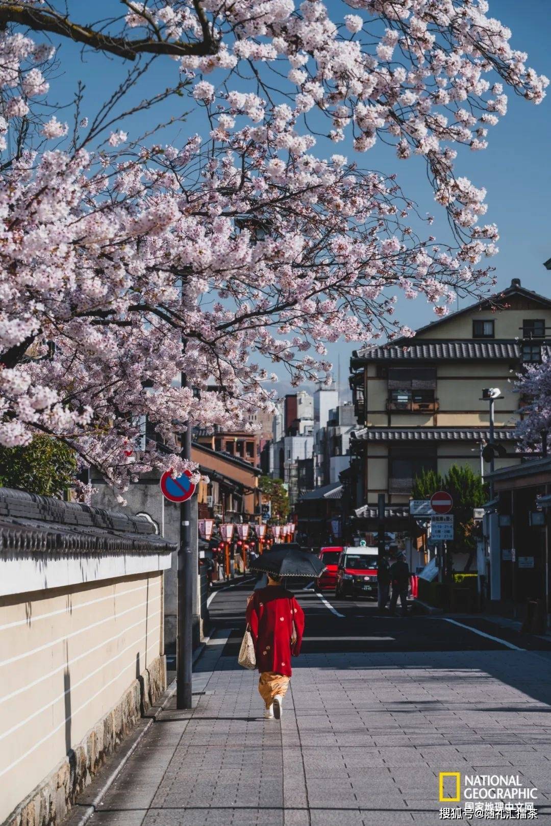 如果在"二年坂"摔跤,则只剩下两年生命;在"三年坂"摔倒则只能再活三年