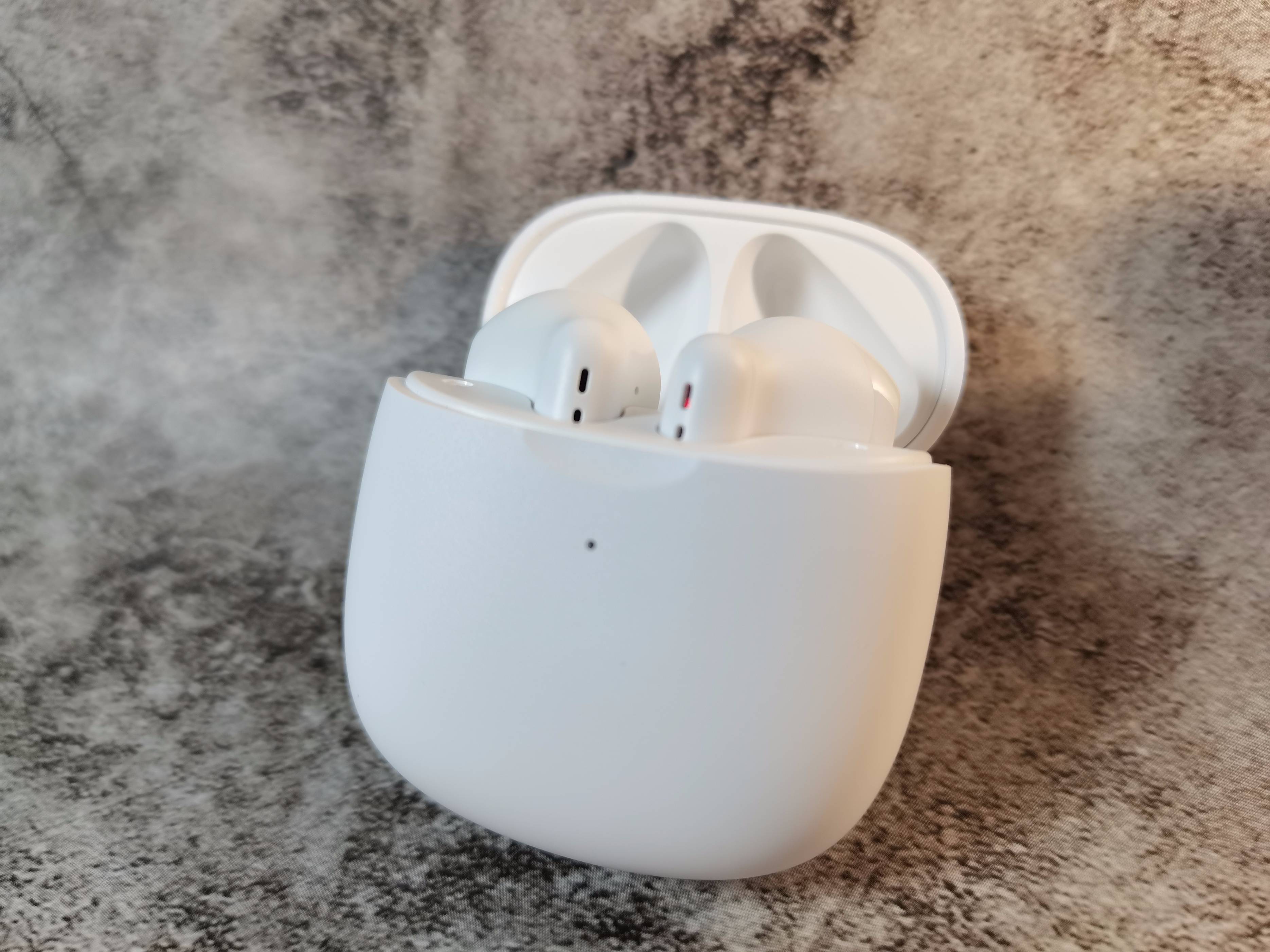 小而美鹅卵石一样大小的尊客x22耳机