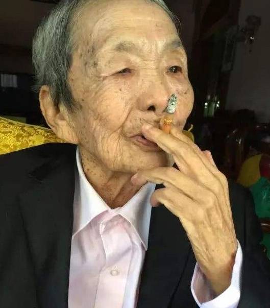 可惜的是土皇帝的生活没过上多久,后来缅甸政局出现变故,杨金秀被缅甸