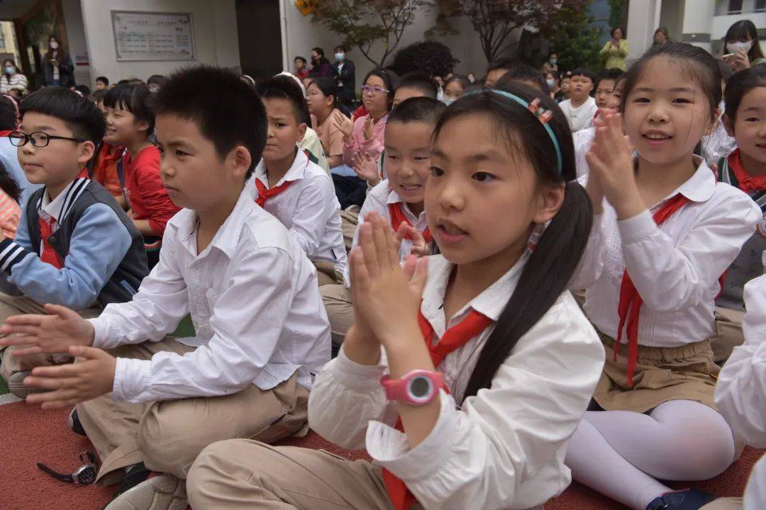 原创南京市南昌路小学书香万里声声不息