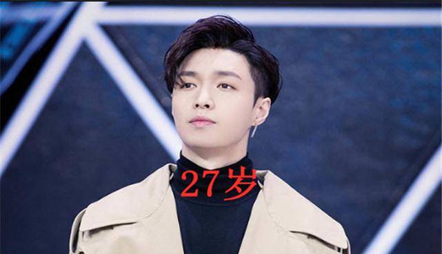 有种优秀叫选秀发起人年龄,宋茜33岁,张艺兴27岁,而他只有22岁!