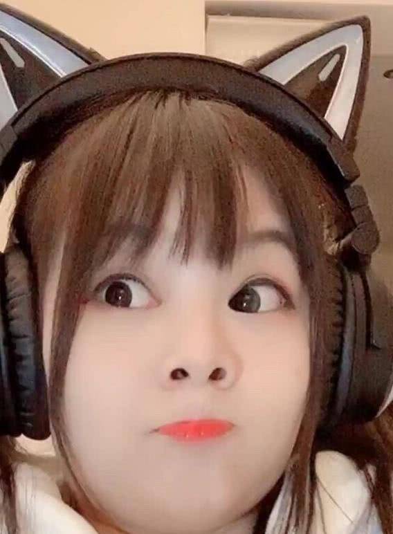 毕竟在他们印象中火线妹一直是那个爱笑爱闹的女孩,希望未来她可以