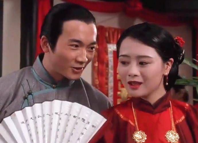 一众tvb艺人移民国外后聚会,林嘉华携妻秀恩爱,黄凤琼低调离婚