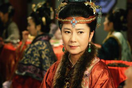 生前不但回过娘家,而且还重点"考察"过贾宝玉_贾母_王夫人_信息