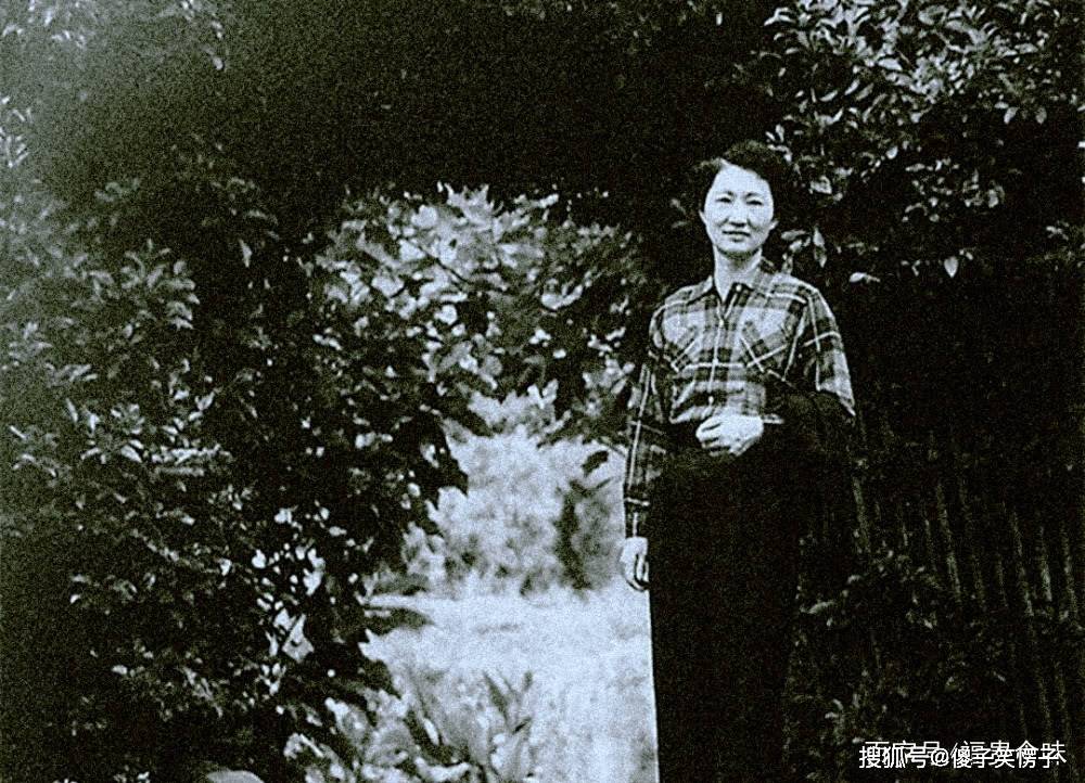 赵一荻的快意人生,和张学良相伴,每天喂鸡,种菜,打太极_赵四_民国_女