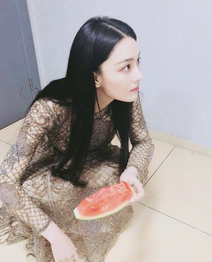 原创这真是张馨予吗十年前的旧照曝光网友满满都是风尘味